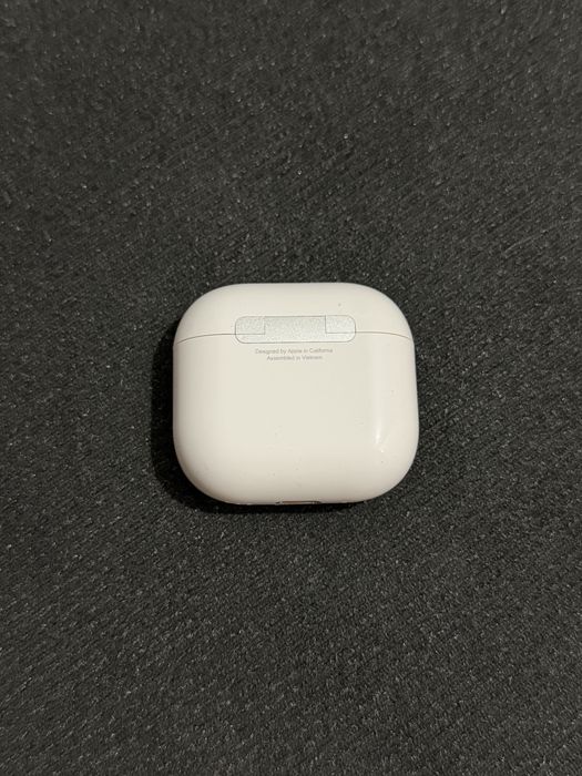 Наушники AirPods 4