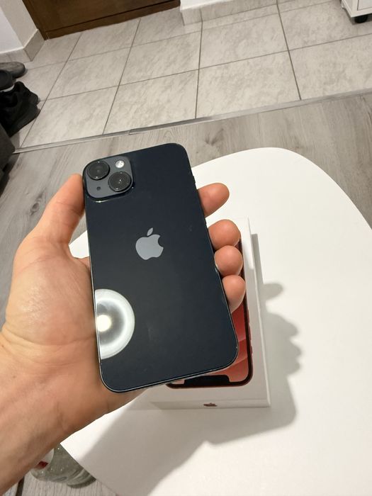 Iphone 14  midnight / iphone 12 red
