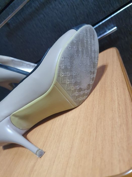 Продам туфли женские