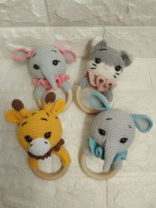 Ръчно плетени играчки