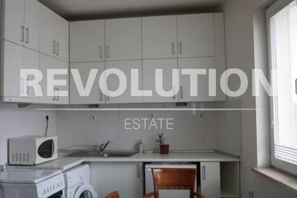 Дава се под наем Тристаен апартамент в Варна, Център - 70 кв.м за 500 € - Снимка #1