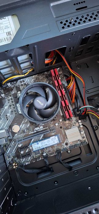 PC Gaming ASUS, AMD Ryzen 5 5600G, 16GB DDR4, 500GB SSD, AMD Radeon R7