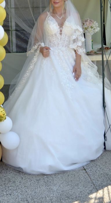 Булченска рокля с камъни и гол гръб