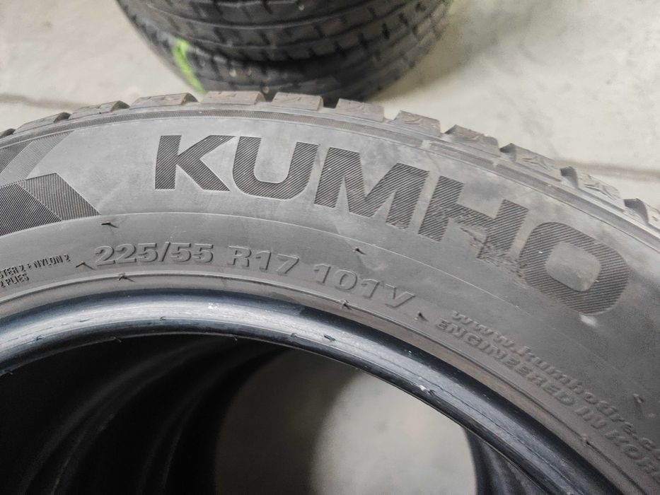 2бр.зимни гуми 225/55/17 Kumho