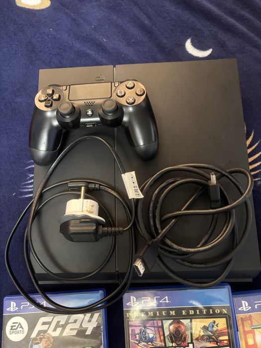 Play station  4 ca nou  plus multe alte jocuri
