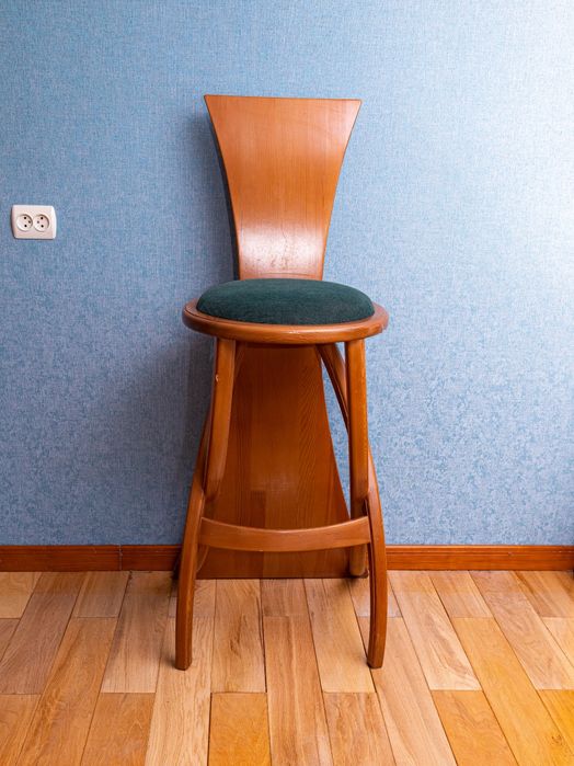 Барные стулья дерево или обмен