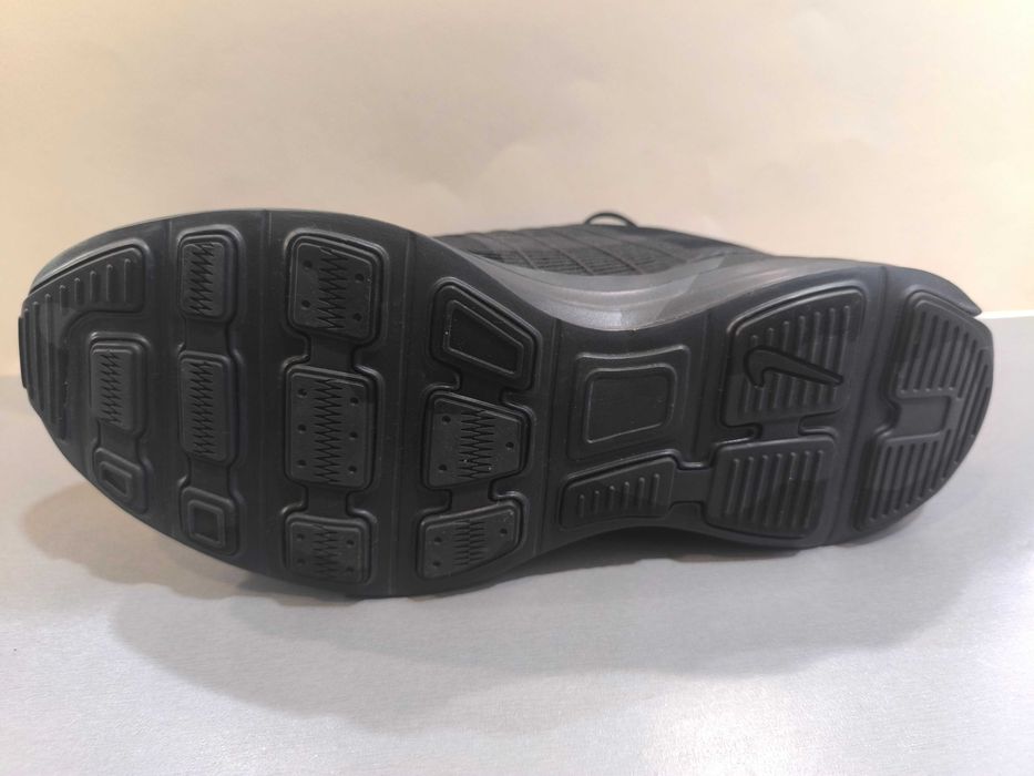Nike N42,5 и N45.Маратонки.Нови.Оригинал.