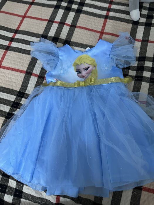 Продам платье эльза