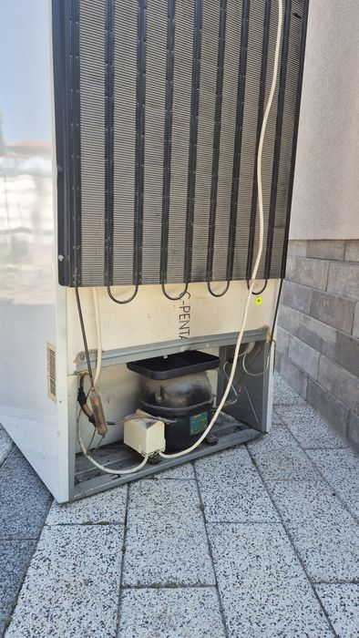 Хладилник с камера Indesit