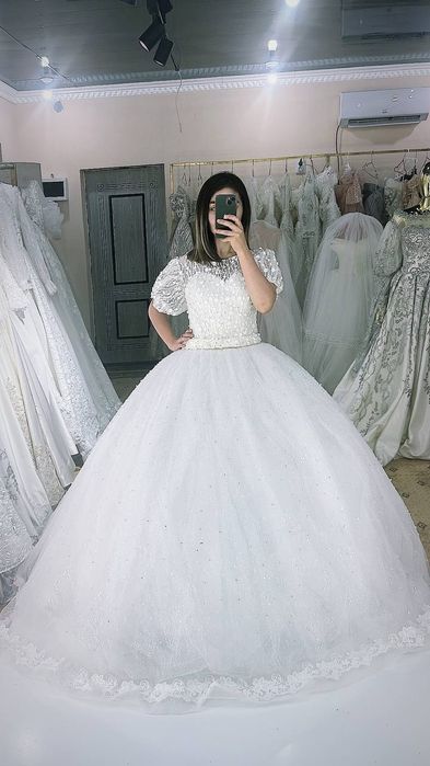 Sotiladigan kelin ko'ylaklar