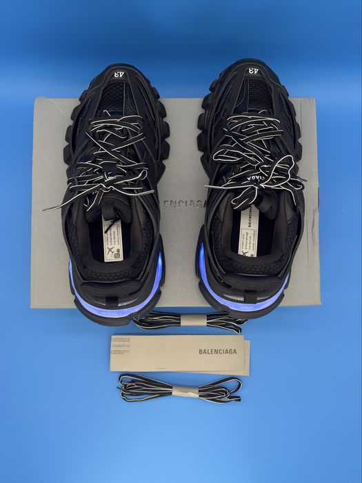 Balenciaga track led