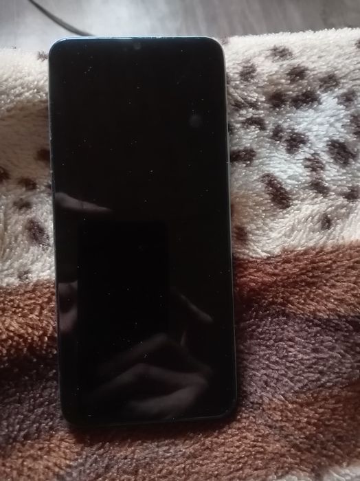 Vivo y15s , за 35000