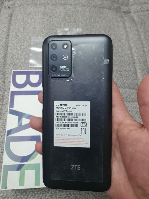 Srochna Prodam Sotiladi ZTE Blade V30 4/128Gb Black 4G Orginal