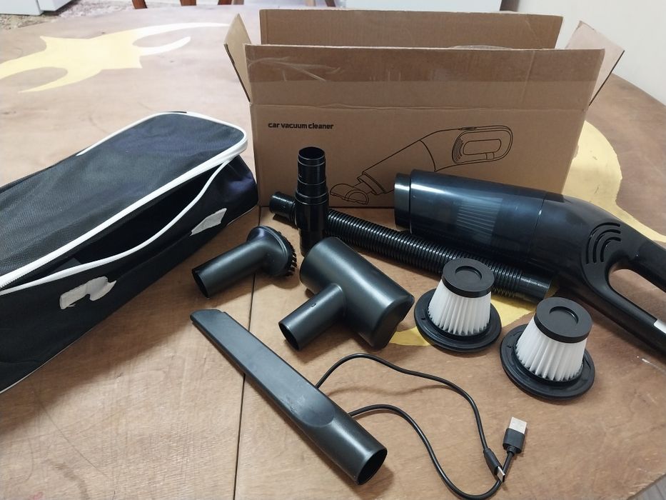 Автопылесос. Почти новый