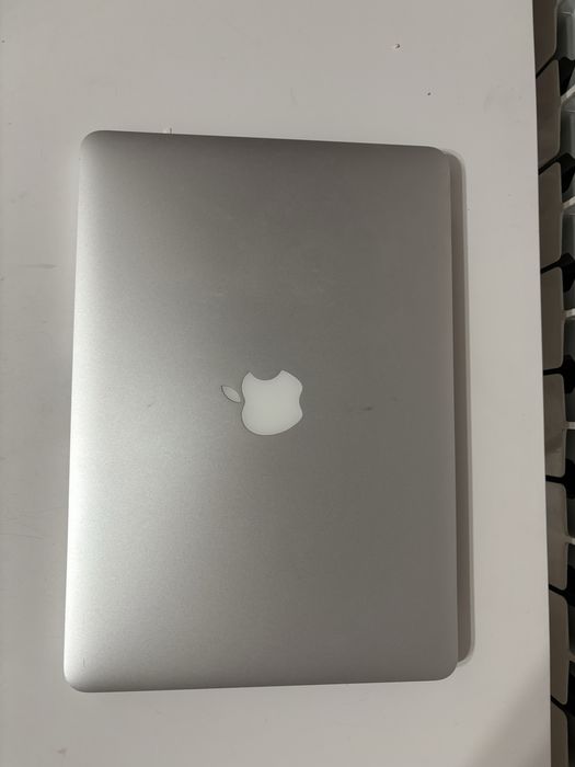 Продам MacBook Pro (Retina, 13-inch, Early 2015)