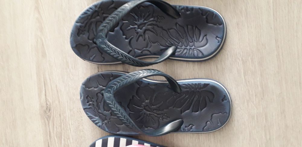 3 чифта  детски джапанки за 5 лв