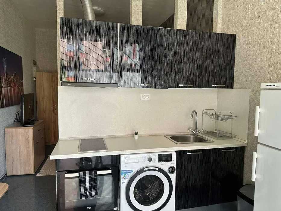 Дава се под наем Едностаен апартамент в София, Полигона - 40 кв.м за 350 € - Снимка #1