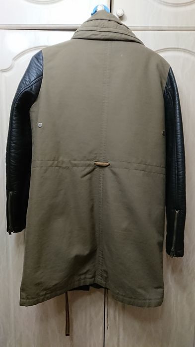 Продам парку pullandbear