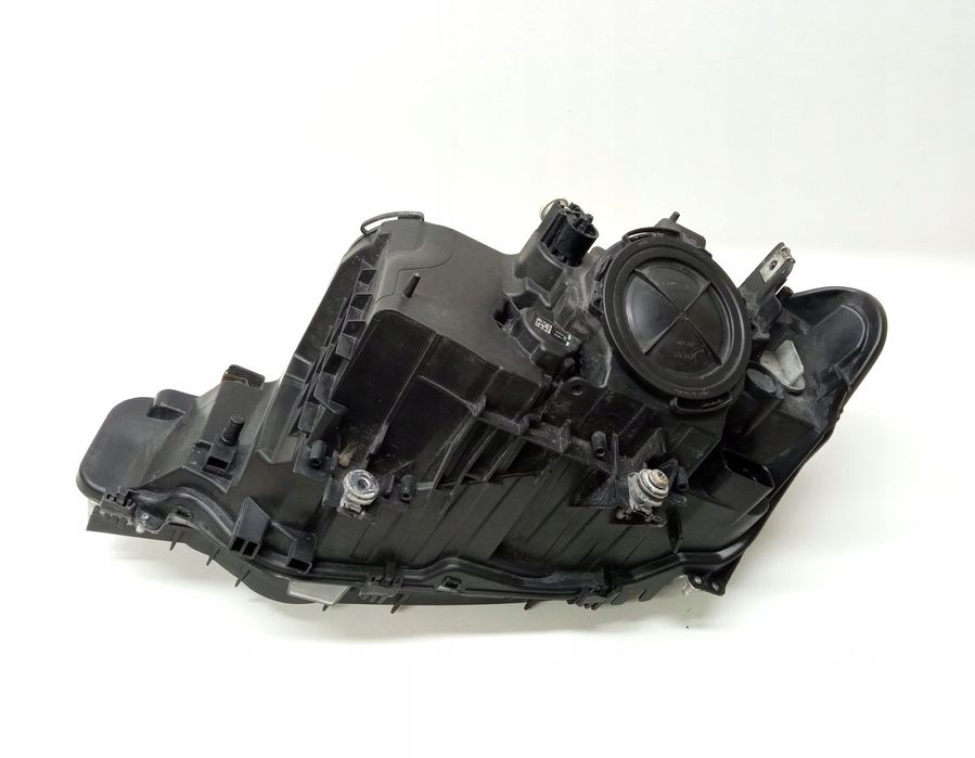 BMW F31 F31 Десен фар обикновен европейски