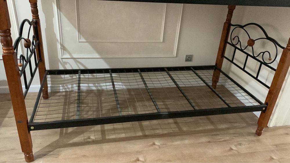 Продам 2-х ярусную кровать