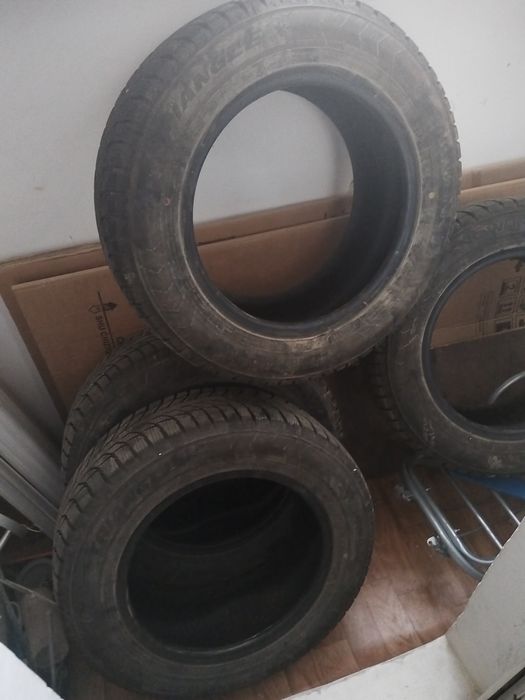 Продам шины р15.