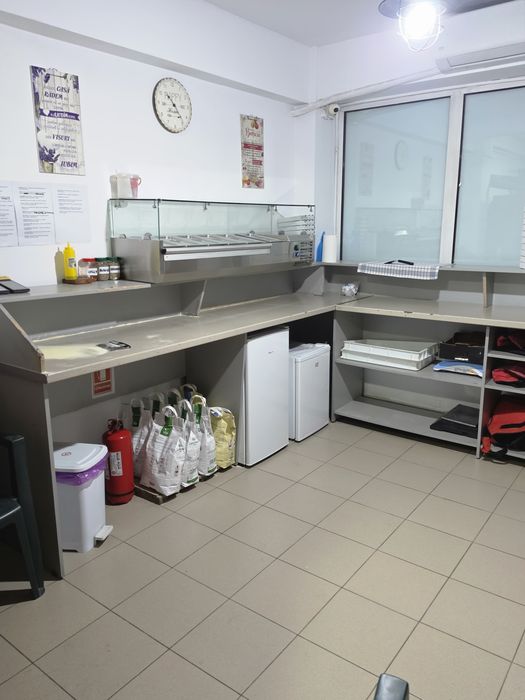 Vand  pizzerie afacere la cheie