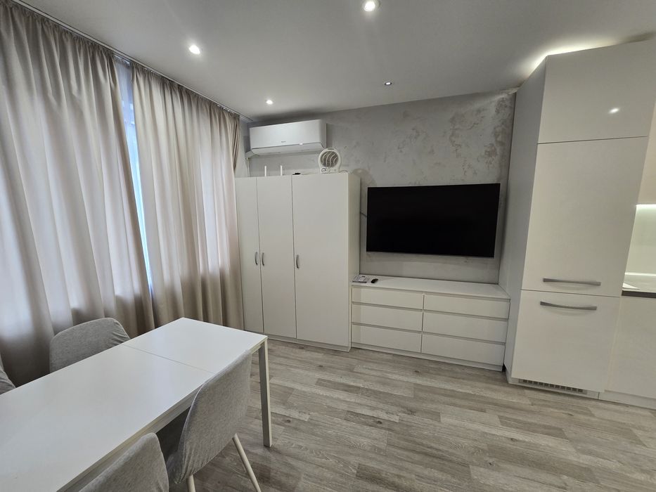 Под наем едностаен до Медицински университет