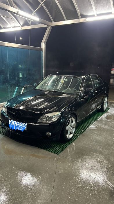 Vând Mercedes c200