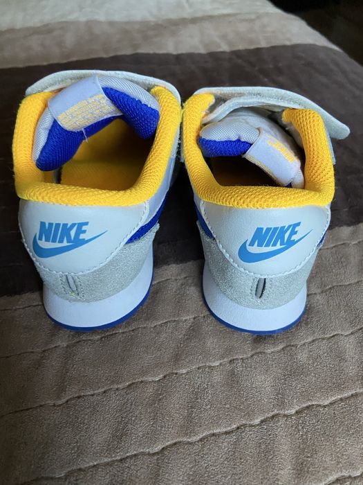 Nike sneakers, marime 26