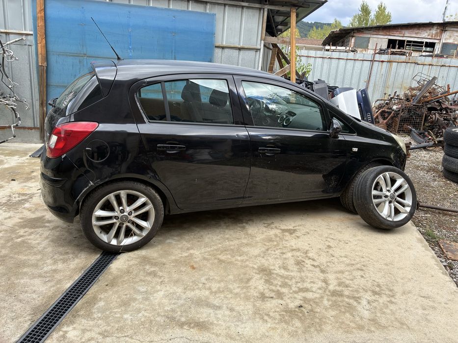 Opel  Corsa D/ Опел Корса Д 1.7 дизел на части