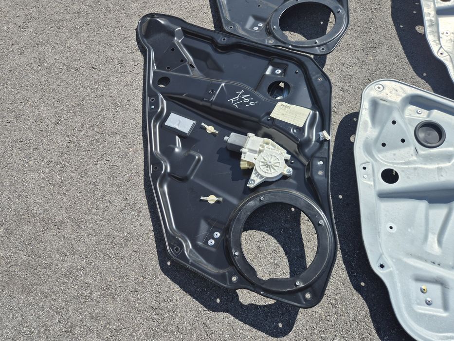 Стъклоповдигач Мерцедес ГЛ Х164 МЛ W164 Mercedes GL ML стъкло