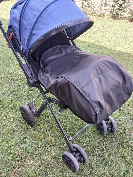 детская коляска.