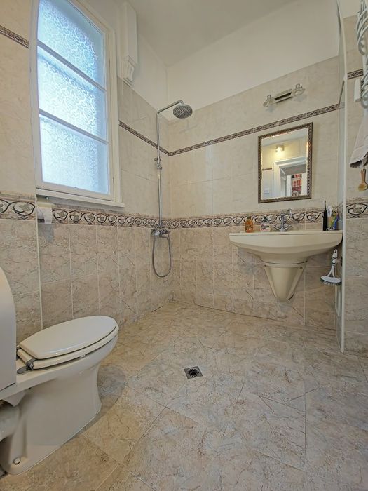 3-стаен апартамент в Центъра до Борисова градина