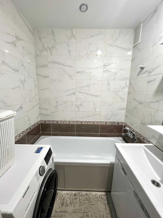 Продаётся 4 комн квартира