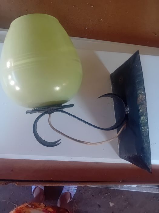 Малка стена лампа от ковано желязо