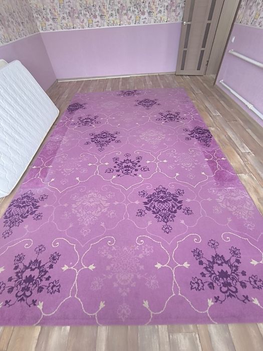 Продам ковёр 4х2.5м