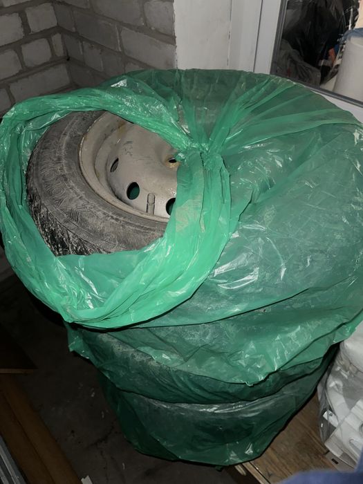 Продам диски с резиной YOKOHAMA