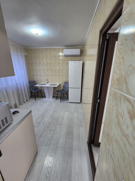 Închiriez apartament cu o camera