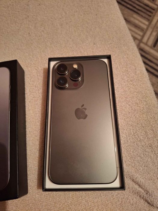Продавам Iphone 13 Pro СПЕШНО