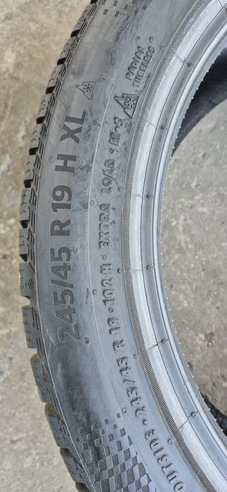 4 anvelope iarna,fata Continental 245/45/19,spate Pirelli 275/40/19.