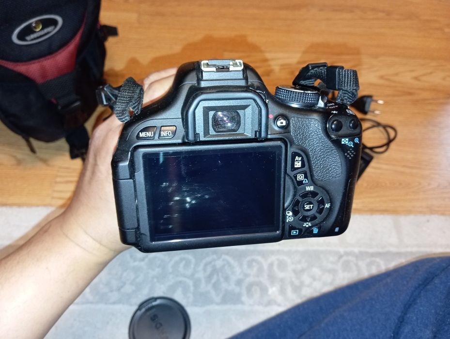 Продам Canon 600D