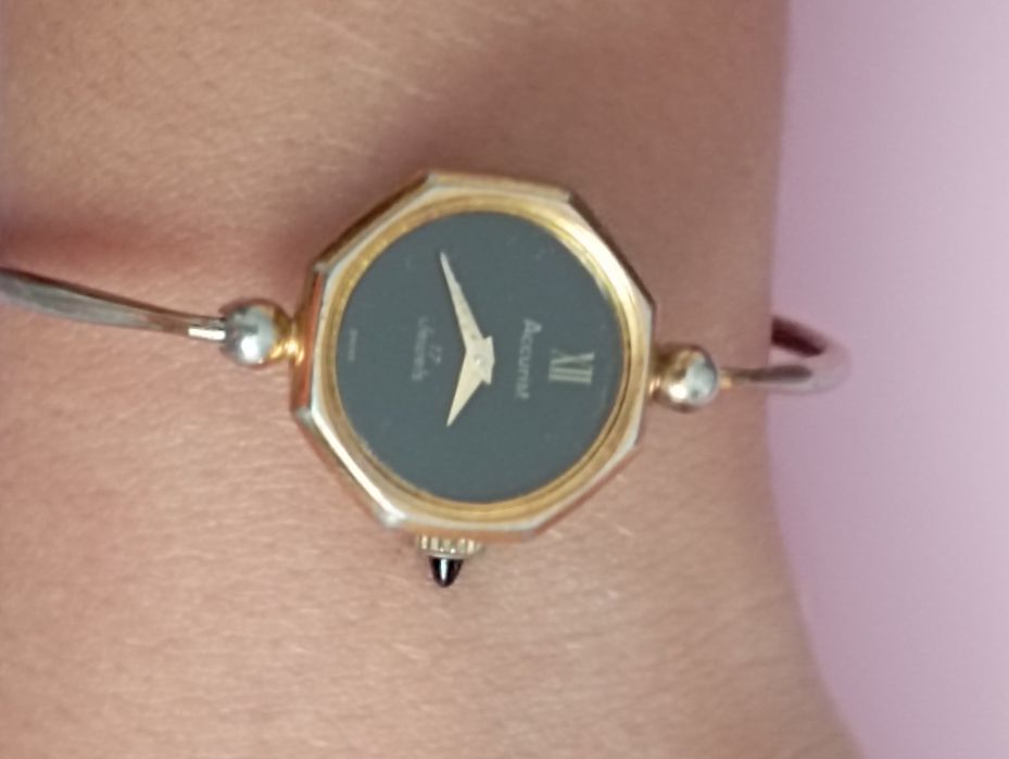 Ceas damă vintage Accurist -Swiss made, mecanic,17 jewels- funcțional