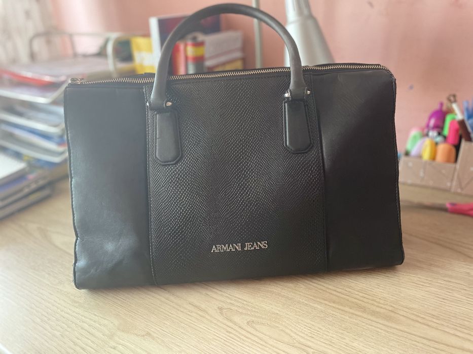Чанта на Armani