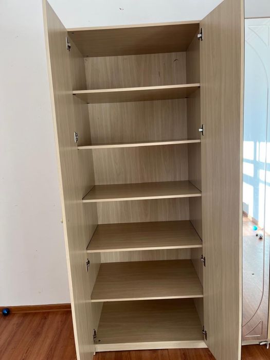 Продам шкаф для одежду