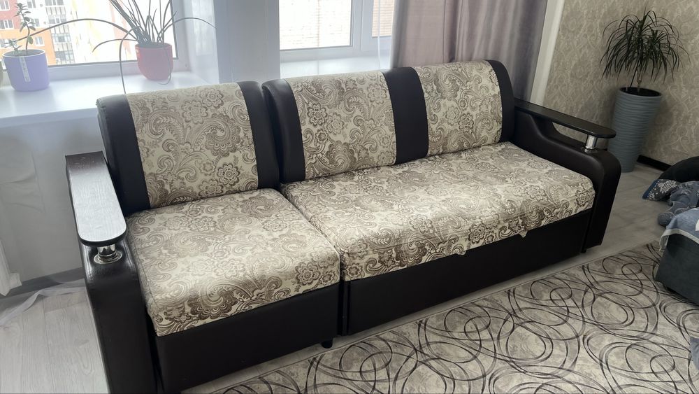 продам диван 18000окончательная цена
