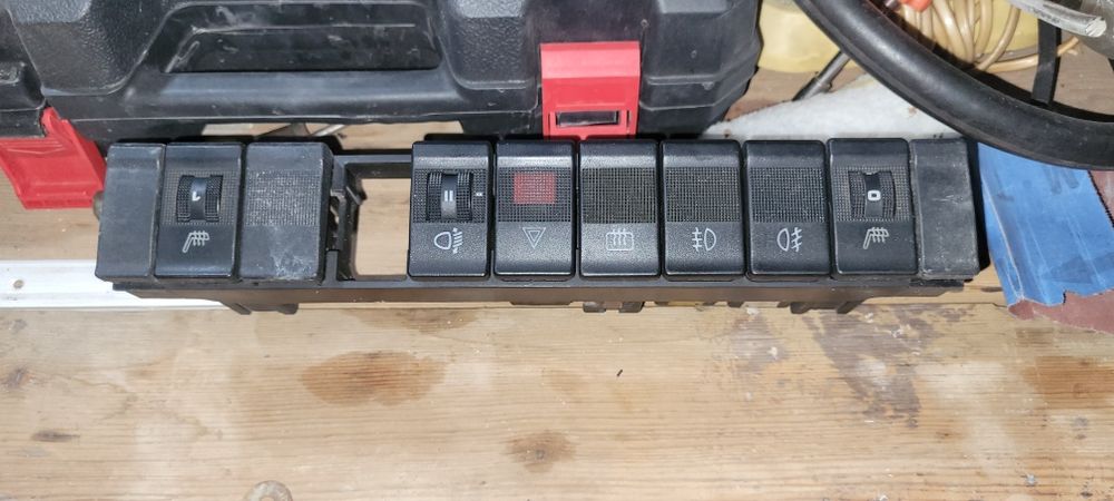 Запчасти на ауди 100с4