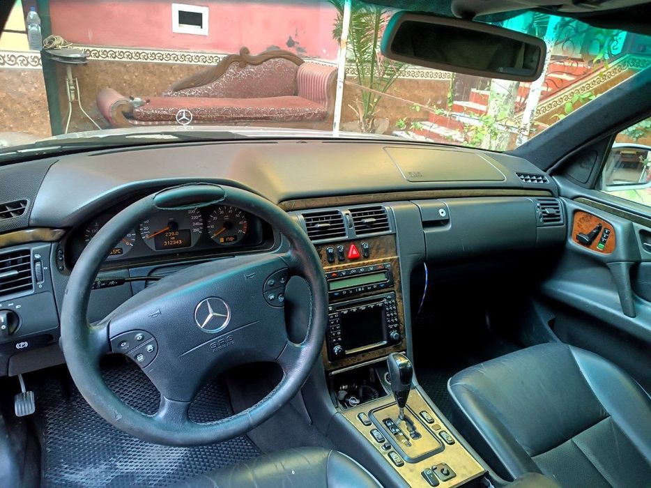 W210 e240 sotiladi yoki barter qilamiz