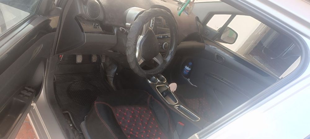 Spark sotiladi  yili 2010 lekin salondan 2011 yili olingan bir qul