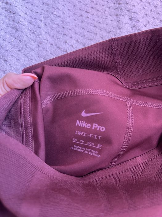 Nike дамски спортни шорти – чисто нови