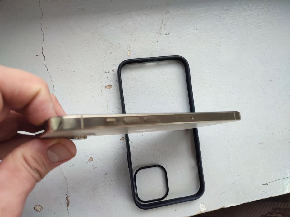 IPhone 12 Pro Max gold